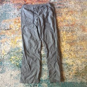 North Face grey hiking pants size 4